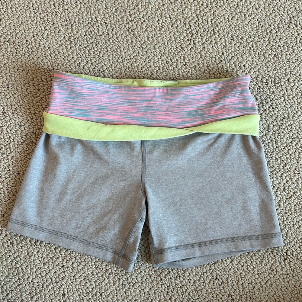 Ivivva by Lululemon running shorts size 12 girls
